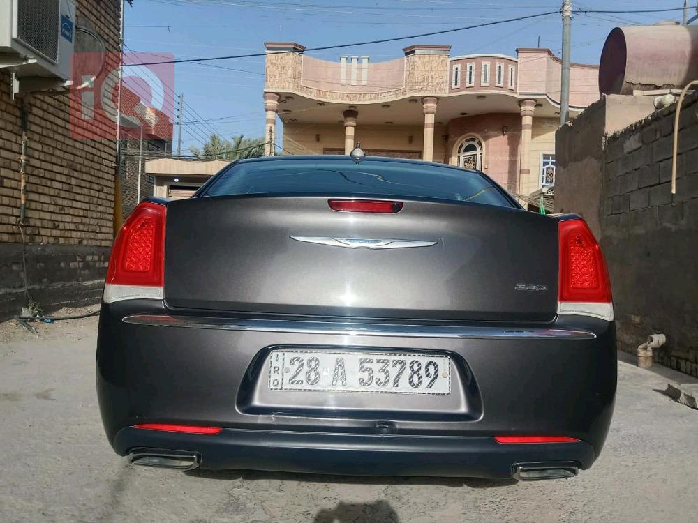 كرايسلر 300